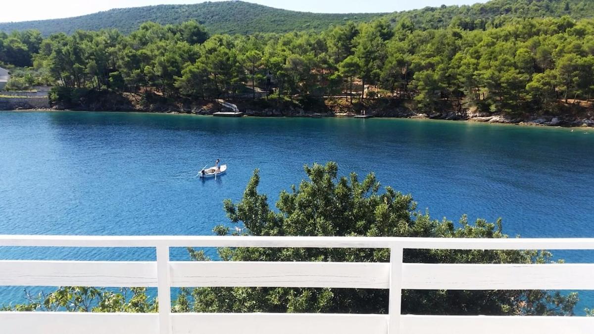 House Jagoda -first Row To The Sea *